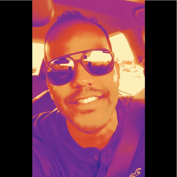 Meet your Posher, Jorge - Picture 2 of 2